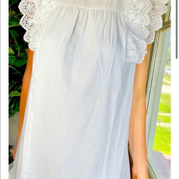 🆕NWT✨SUGAR LIPS✨EYELET DETAILED SLEEVELESS MINI DRESS - Picture 6 of 15